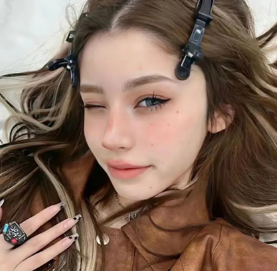 女机械人